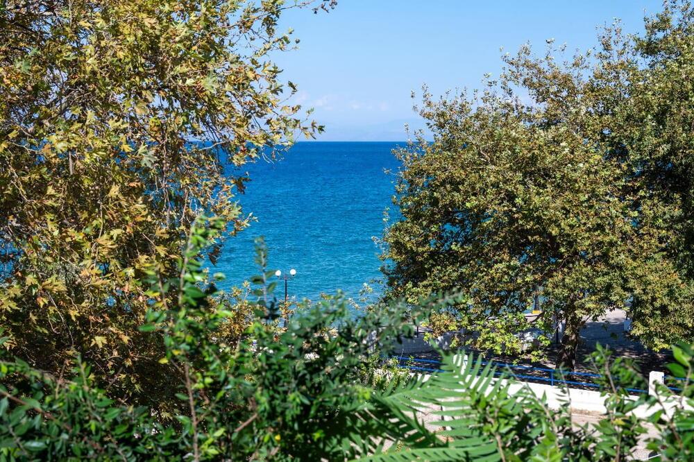 Maris Beach 